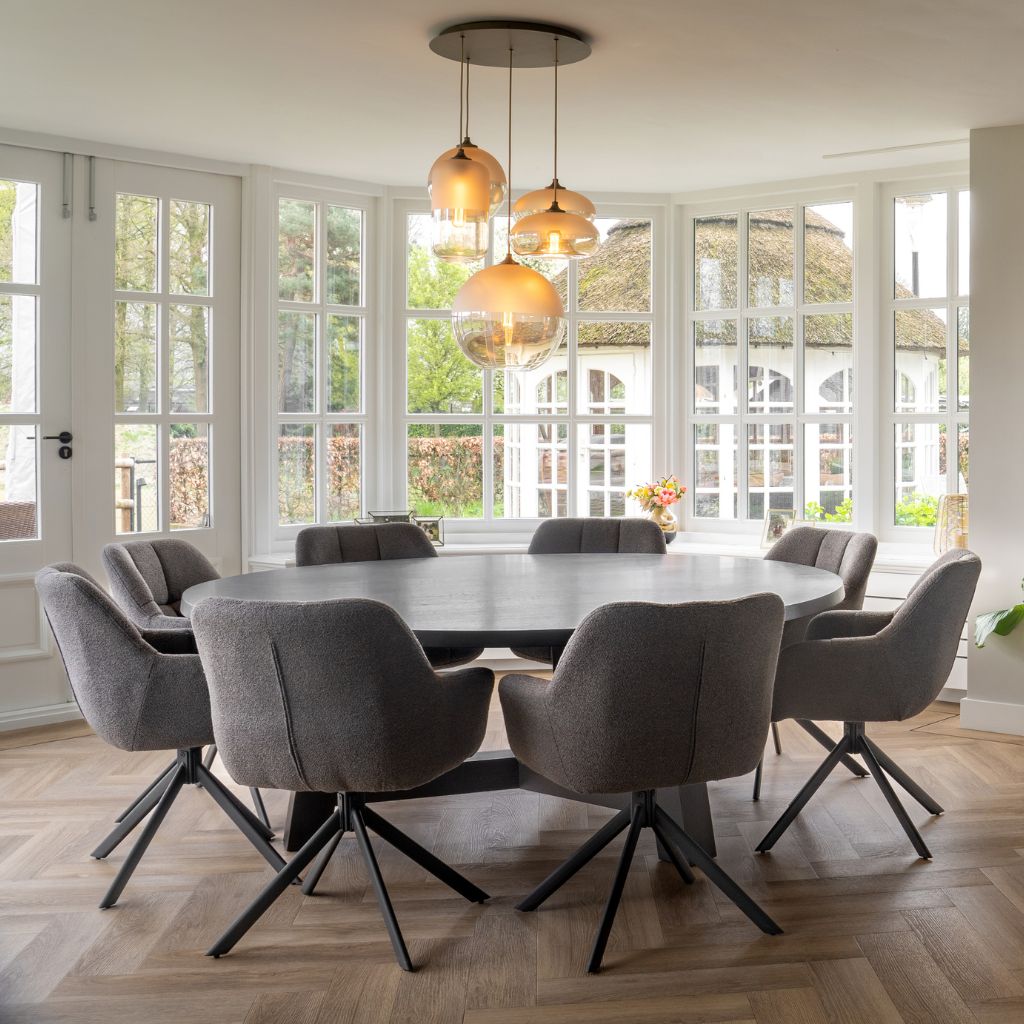 Grote 8-persoons ronde eettafel