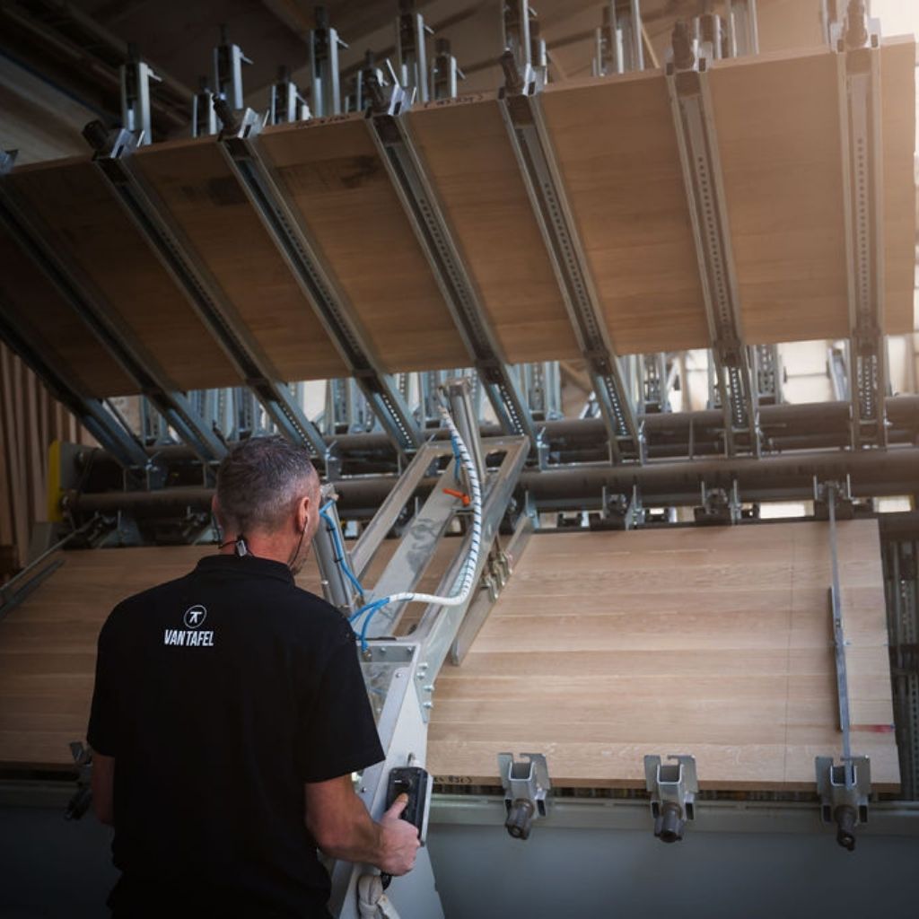 Verlijmen planken werkplaats Van Tafel