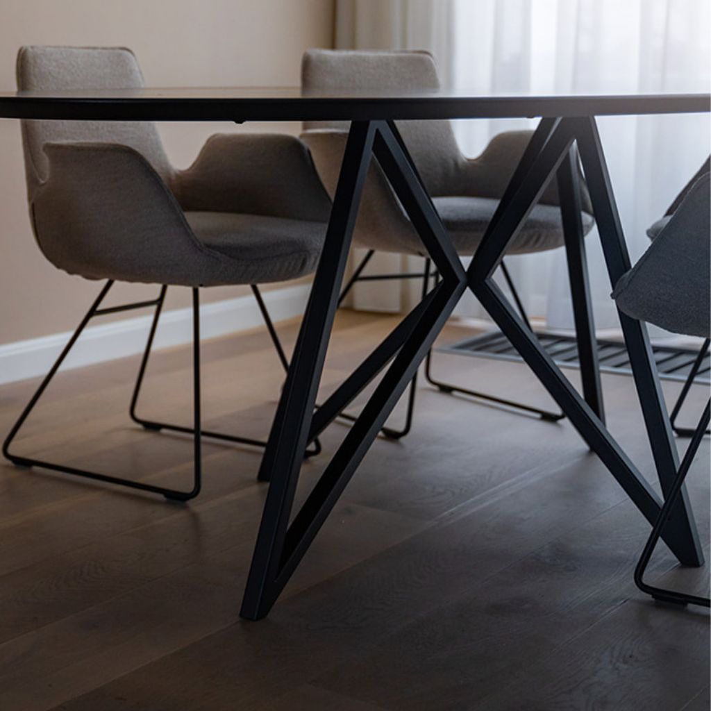 ovale tafel Airplane close-up onderstel