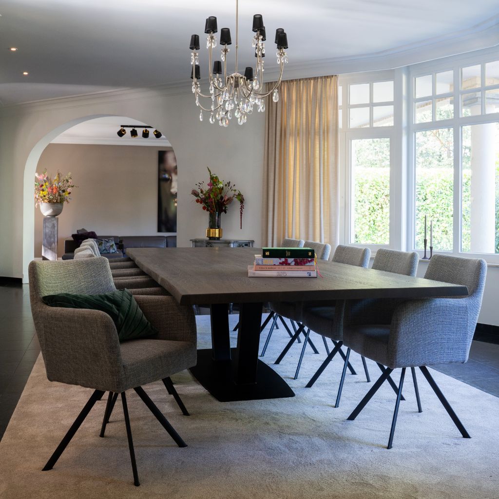 Stoffen-eetkamerstoel-grijs-Van-Tafel