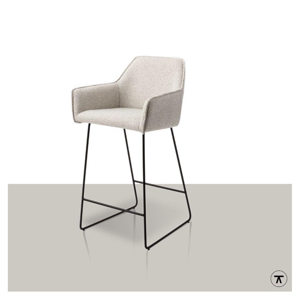 Barkruk-Hofu-vooraanzicht