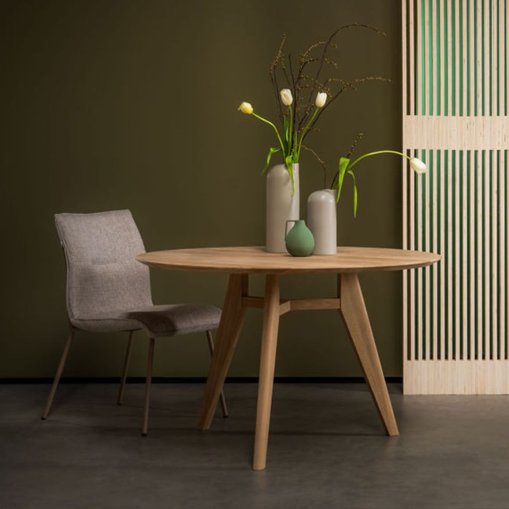 Ronde tafel met houten onderstel