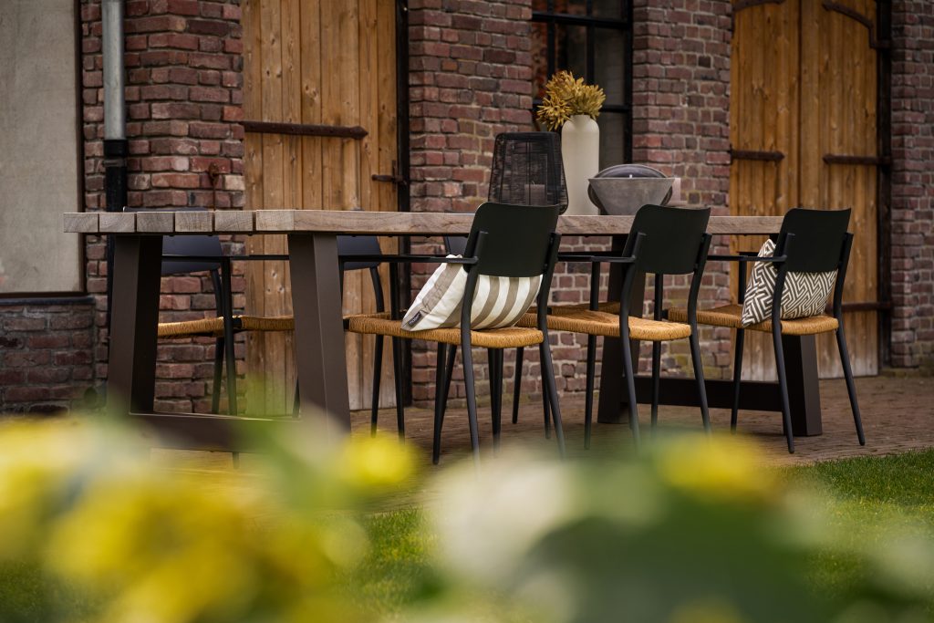 Van Tafel tuintafel op maat