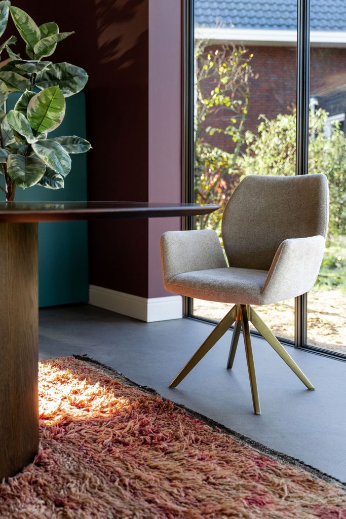 Stoel in de spotlight