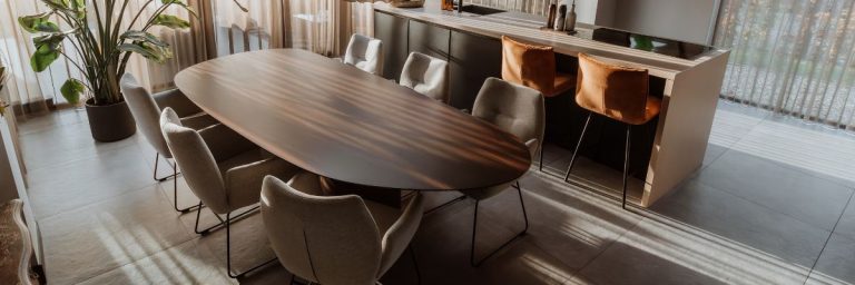 Aan tafel bij familie Vrolijk