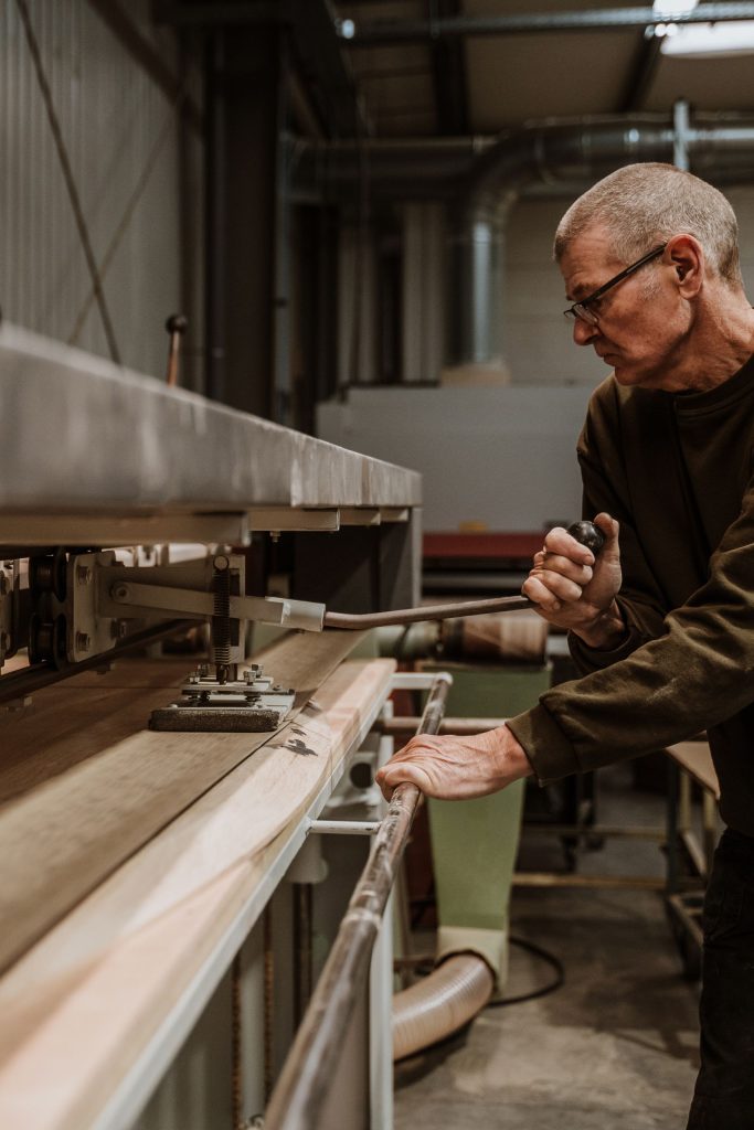 Tafel wordt gemaakt in werkplaats Van Tafel
