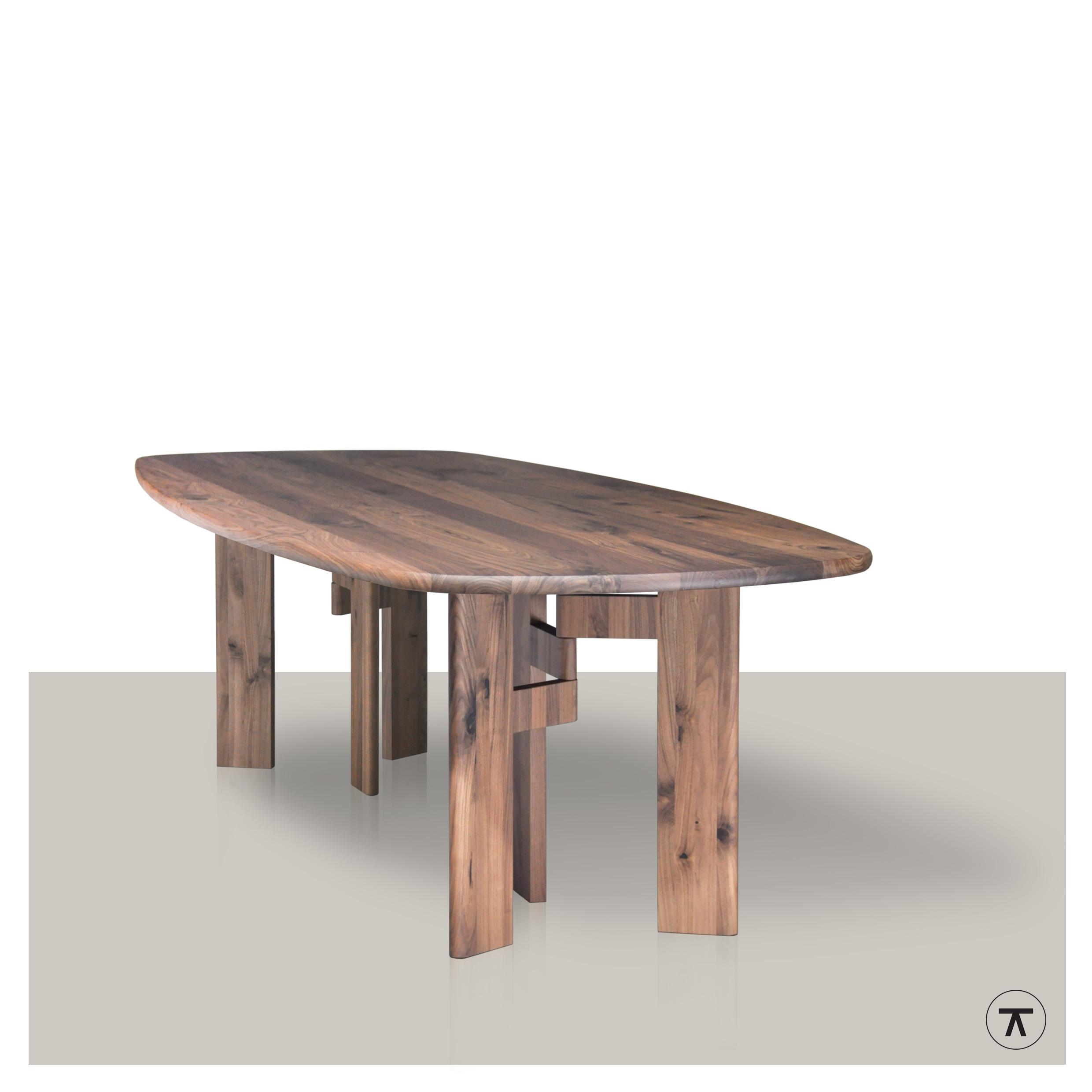 Vooraanzicht van Fins ovale tafel Tilt (notenhout)