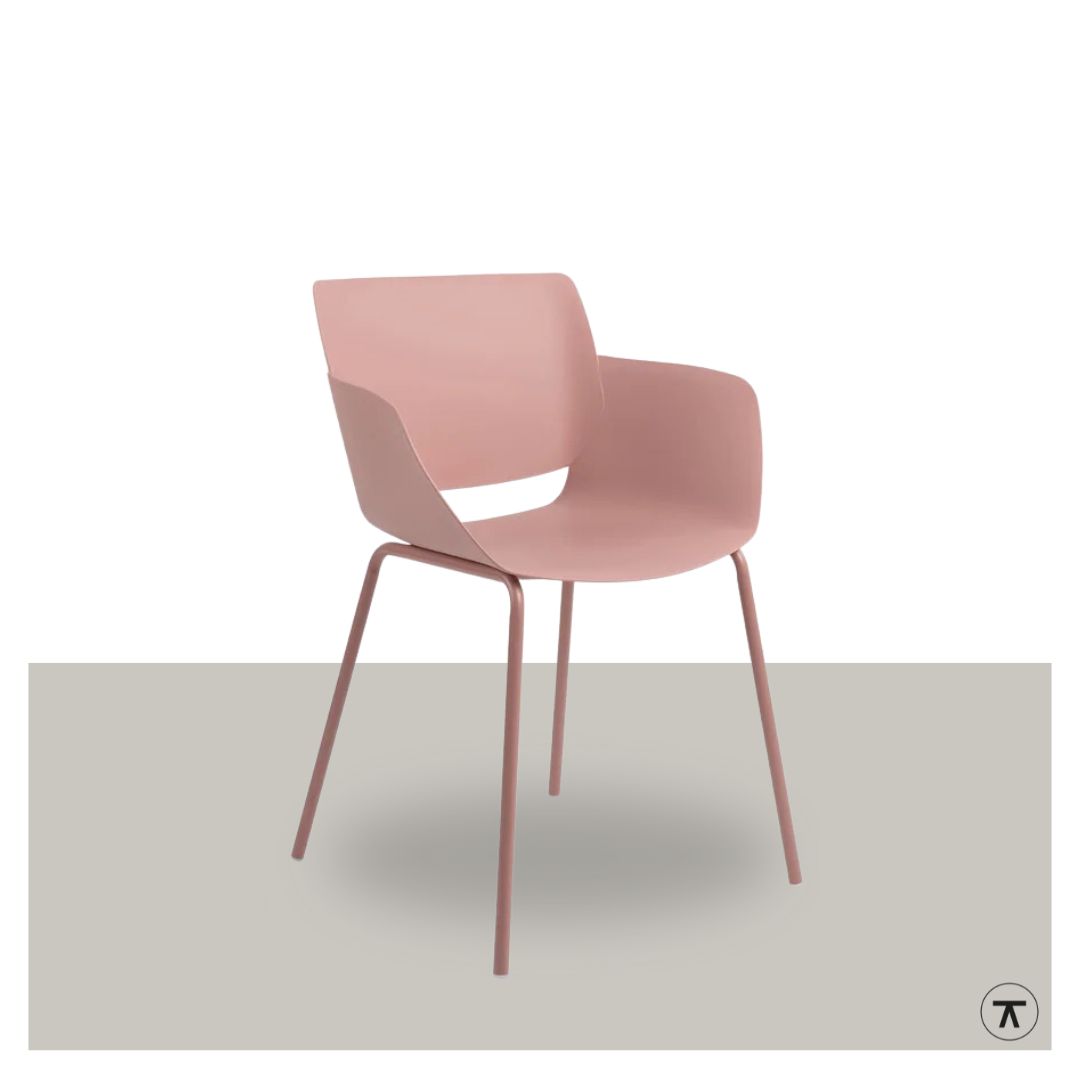 Tuinstoel Koto in de kleur Clever Pink met een inkeping in de rugleuning