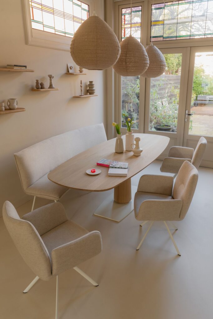 Ontdek onze fins ovale tafels